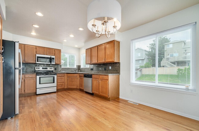 Photo - 1350 Knollwood Way