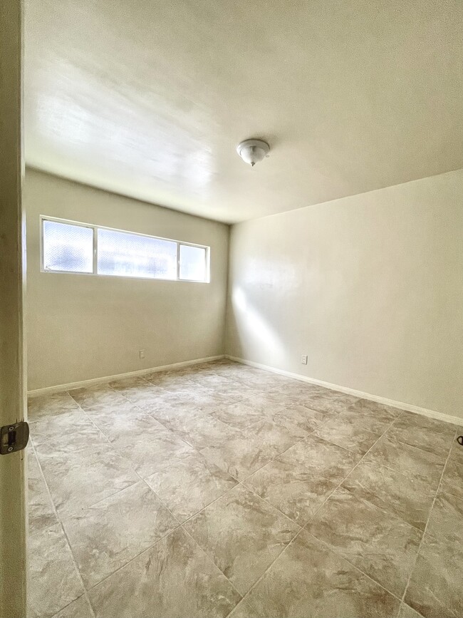 Building Photo - 2800 Southern Ave Unit D Rental