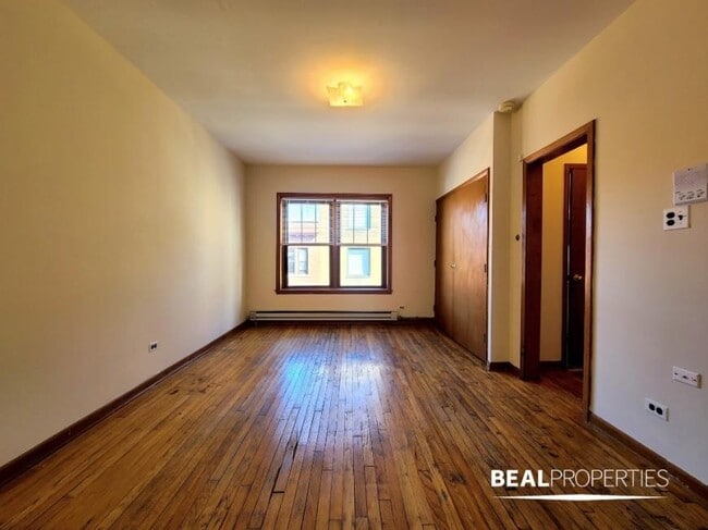 Building Photo - 0 bedroom in CHICAGO IL 60657 Unit 49