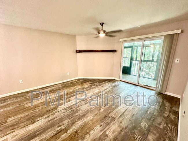 Photo - 405 Harbison Blvd Unidad #114