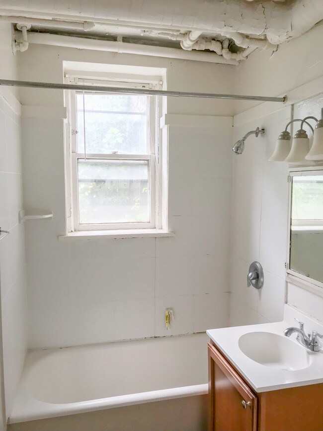 Photo - 2562 Prospect