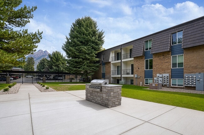 Highland Commons