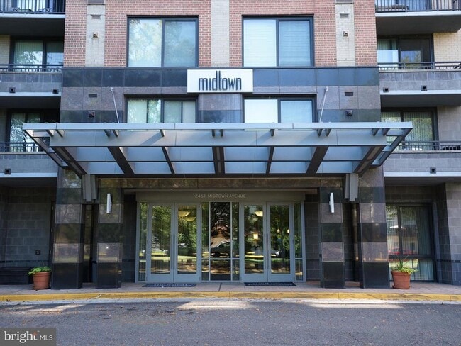 Photo - 2451 Midtown Ave Unidad 801