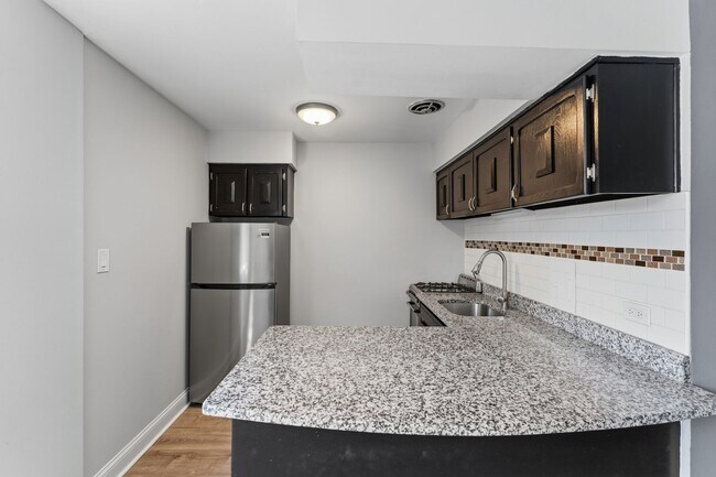 Photo - 5533 N Kenmore Ave Unit 506