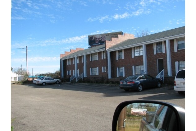 Windsor Court - Windsor Court Apartments