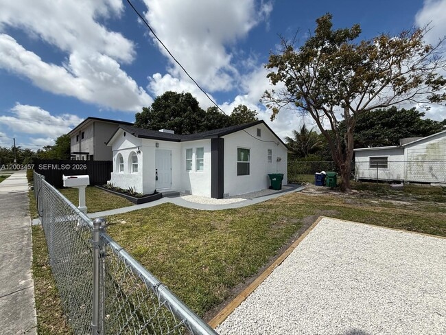 Photo - 5158 NW 19th Ave