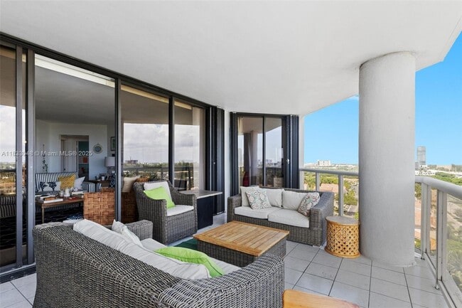 Photo - 3598 Yacht Club Dr Unit 1002