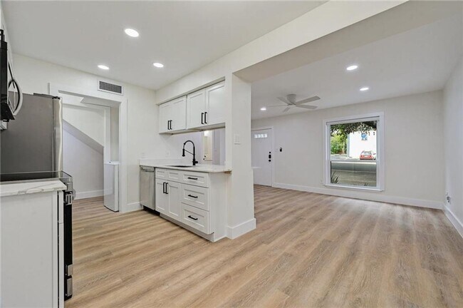 Photo - 3511 Alpine Cir Unit 4