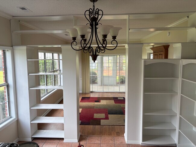 4700 Touhey Dr Unit 101