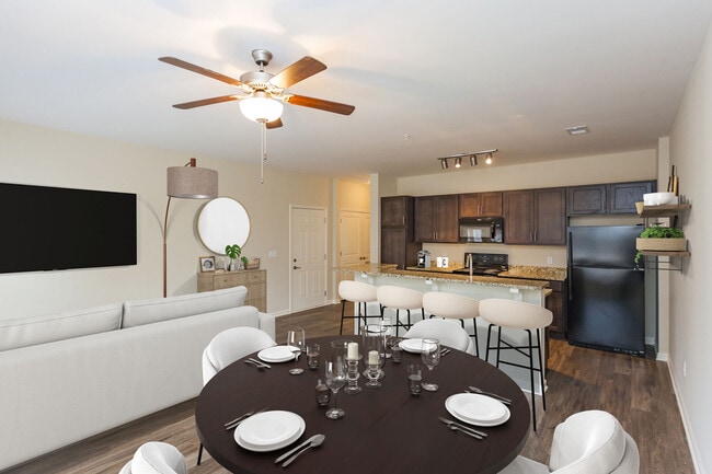 Photo - Madison Crest Apartment Homes