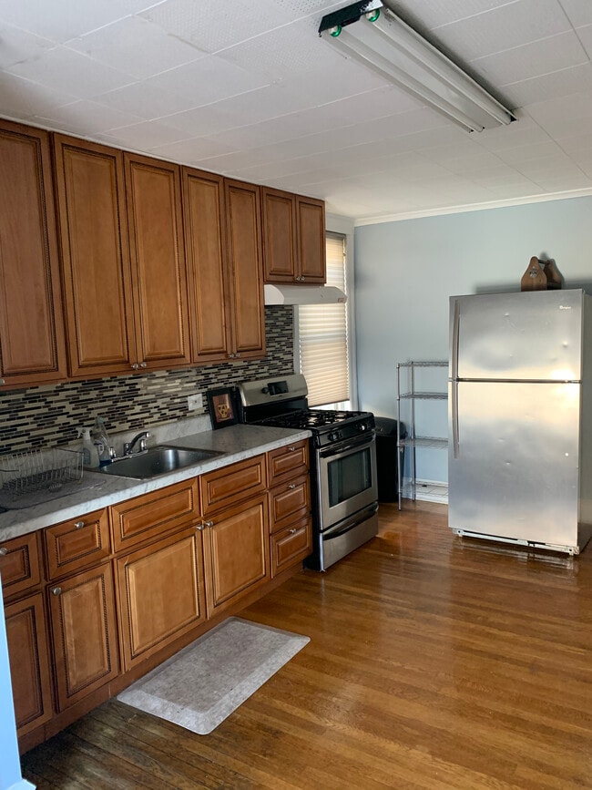 Building Photo - 2359 E Allegheny Ave Unit 2