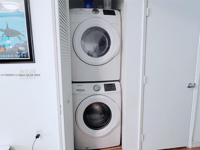 Photo - 950 Brickell Bay Dr Unidad 403