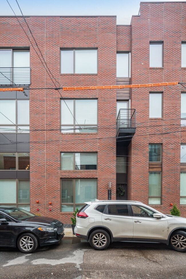 Photo - 2109 League St