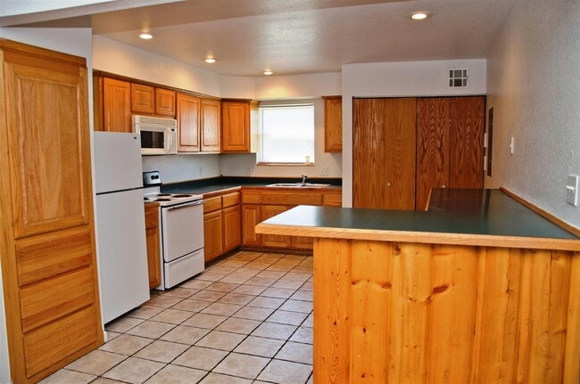 Brentwood Pointe Apartments