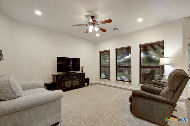 2251 Hazelwood Dr