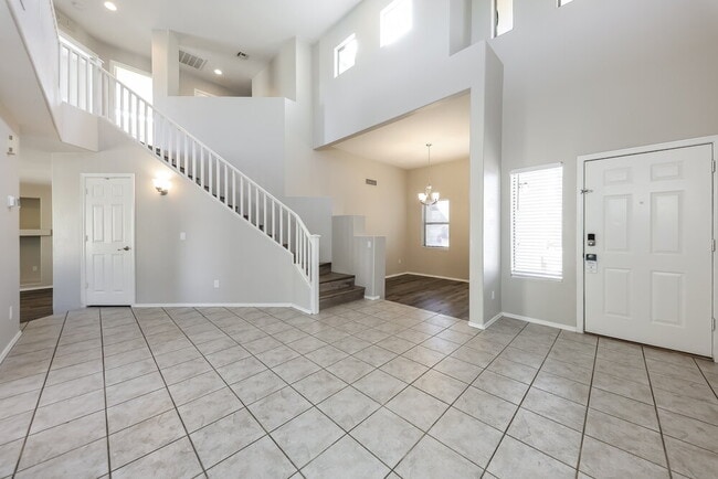 Photo - 15122 W Polk St