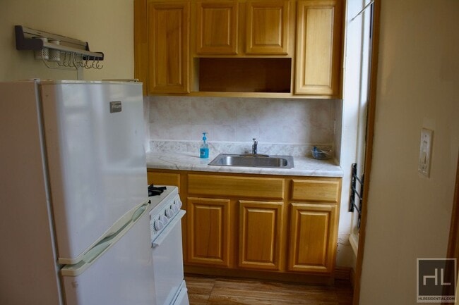 Photo - 2BR 2BA Brownstone On Clinton Hill Bedstuy Border Unit 3