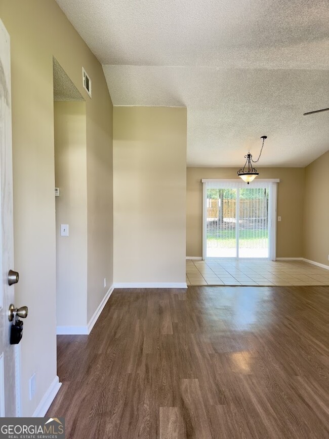 Photo - 114 Dogwood Cir