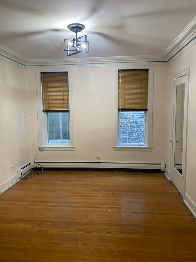 Photo - 5839 W Midway Park