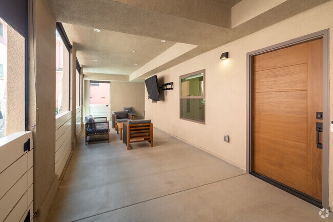 2 BR, 2 BA - Patio