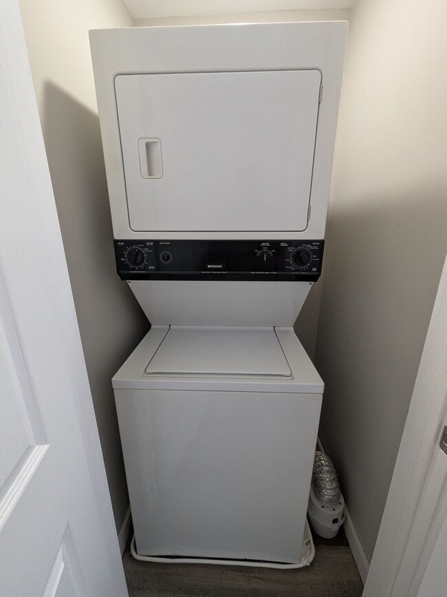 Photo - 4946 W Thompson St Unit 2