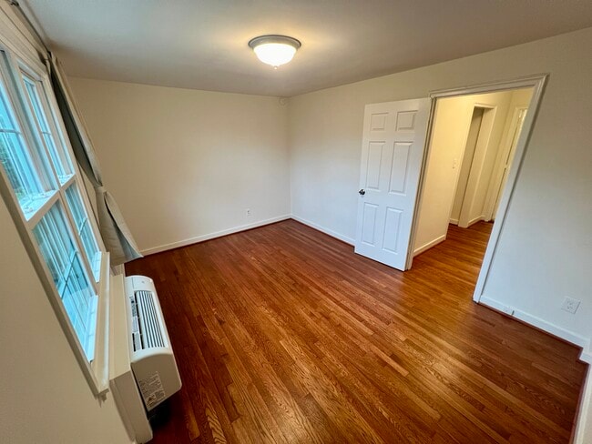 Photo - 310 Ashby St Unidad B