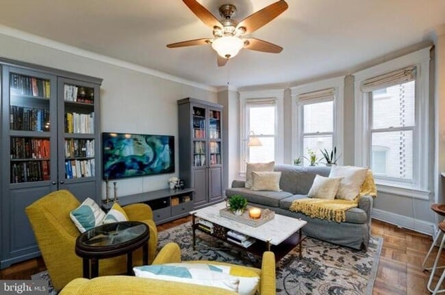 Photo - 1869 Mintwood Pl NW