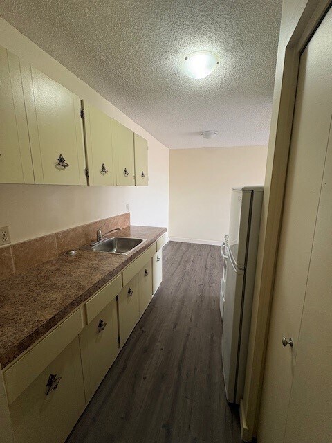 Photo - 1 Bed 1 Bath Unit in Calgary, AB Unit 408