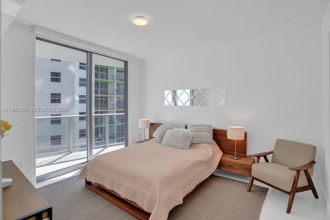 Photo - 488 NE 18th St Unidad 2708