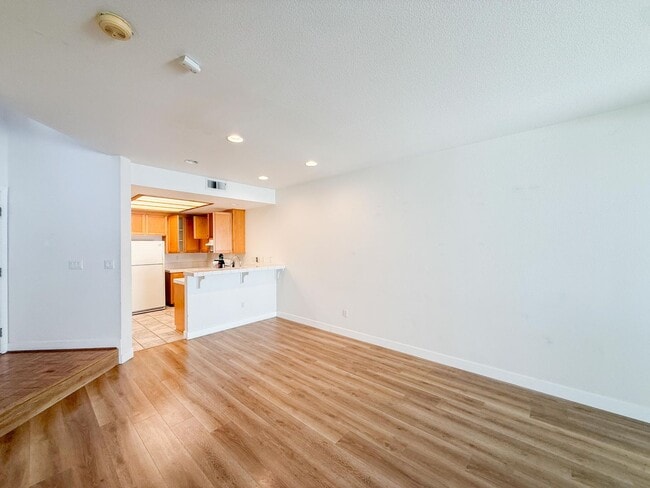 Photo - Richmond Marina Bay 3 Bed 3 Bath Townhome in Gated Bay Front Community