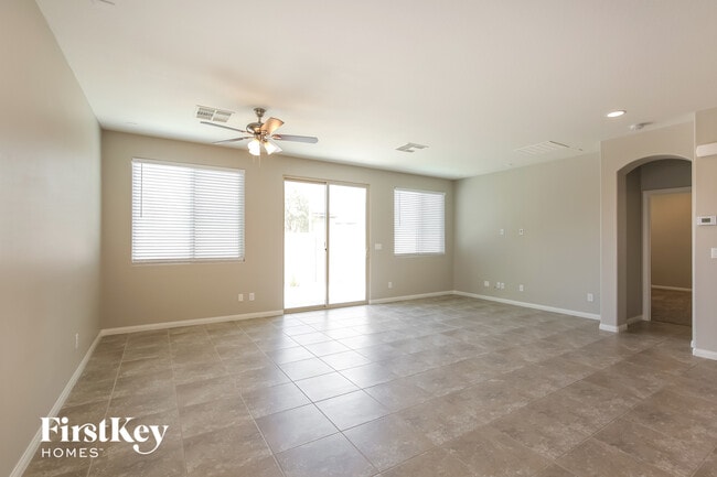 Photo - 4004 Makushin Bay Ave