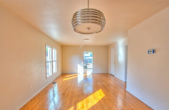Photo - Quiet and Quaint Rock Home