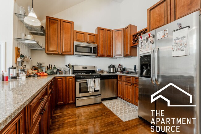 Photo - 1761 W Augusta Blvd Unidad 2f