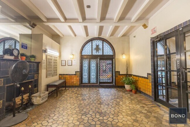 Photo - 201 E 35th St Apartment Unit 1E