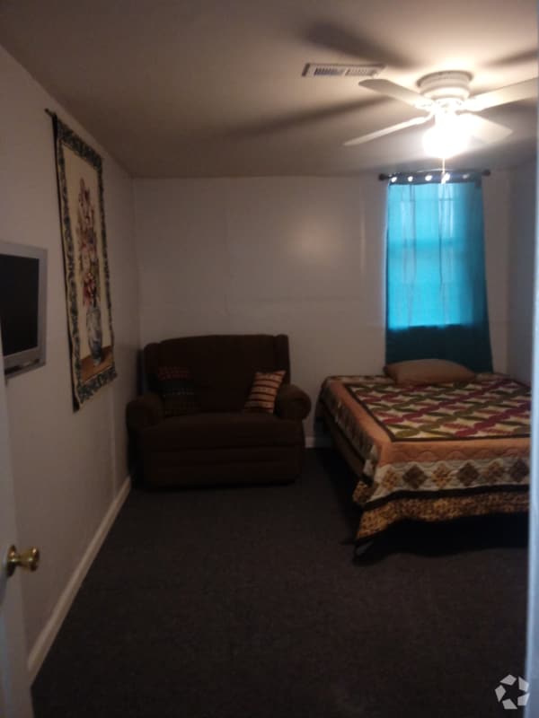 Building Photo - 4611 Elsrode Ave Rental