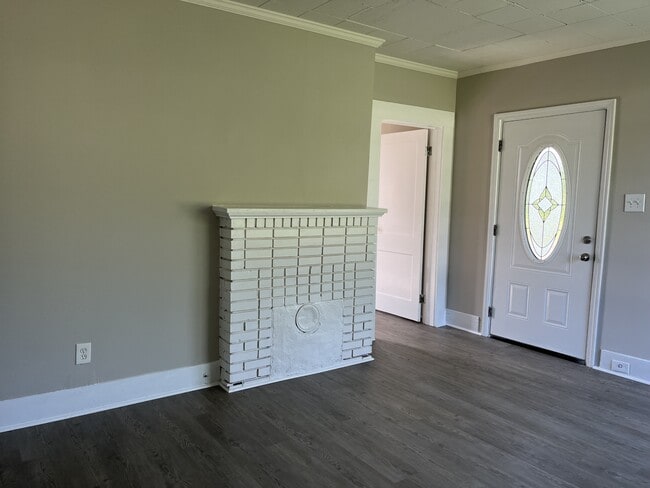 Photo - 2807 34th St N