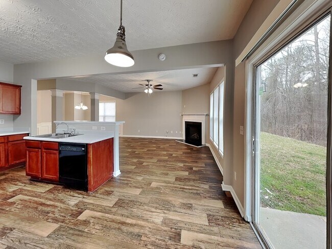 Photo - Fantastic 4 Bedroom Home! Located in Fairb...