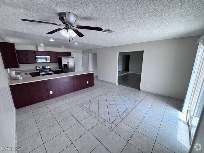 Building Photo - 3668 El Toro St Rental