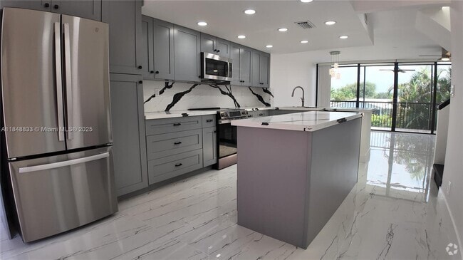 Building Photo - 2801 SW 87th Ave Unit 1009 Rental