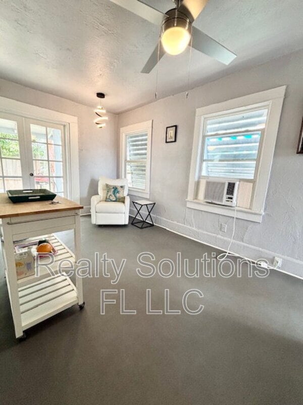 Photo - 416 Daytona St