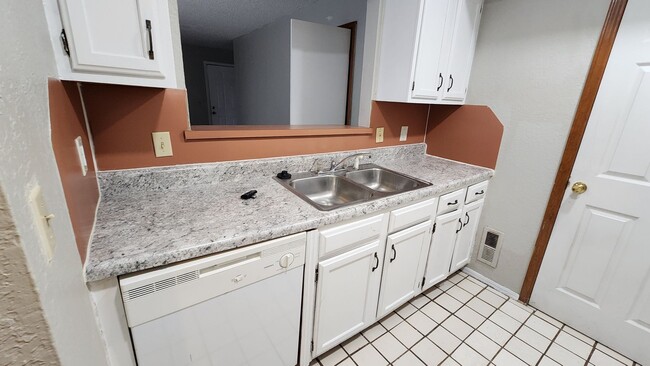 Photo - 308 NW 119th St