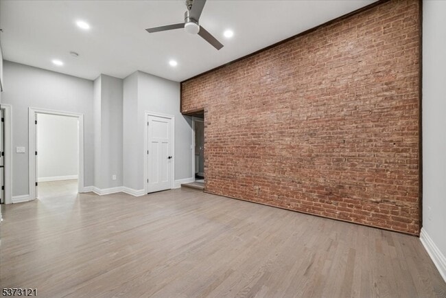 Photo - 28 W Main St Unit 3A