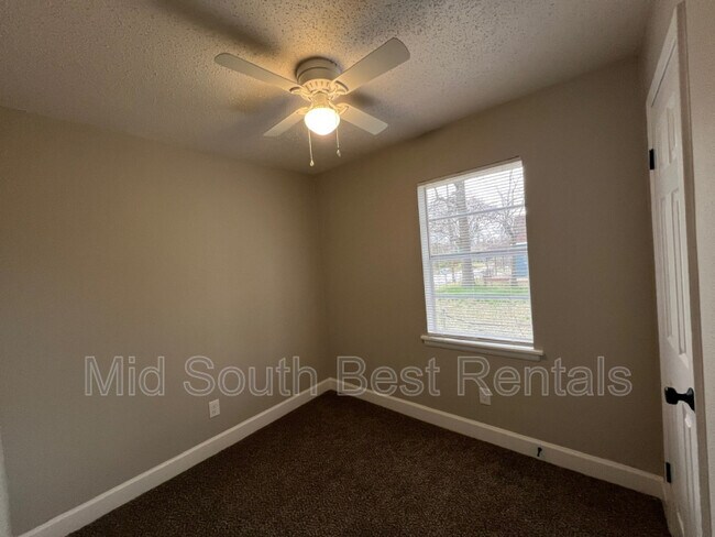 Photo - 1846 Farrington St