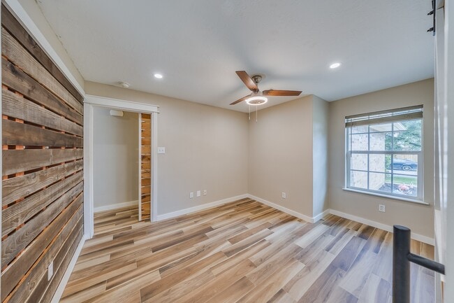 Photo - 2515 Cypress Island Dr