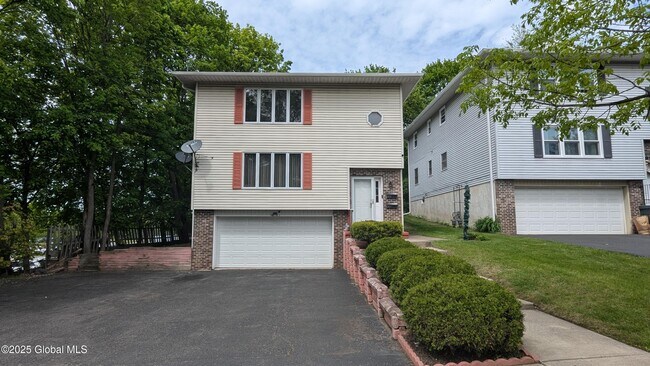 Photo - 821 Salina St Townhome