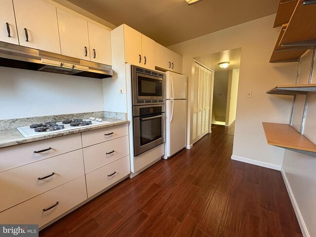 Photo - 6317 Pearce Ave