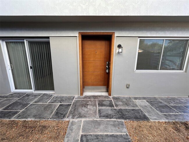 Photo - 8922 Trone Cir