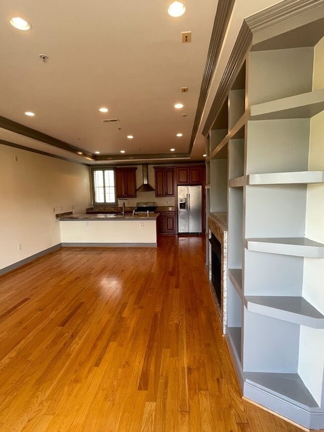 Photo - Spacious Penthouse Apartment in Columbia Heights Unit 4