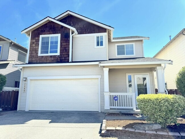 Building Photo - 1752 42nd St NE