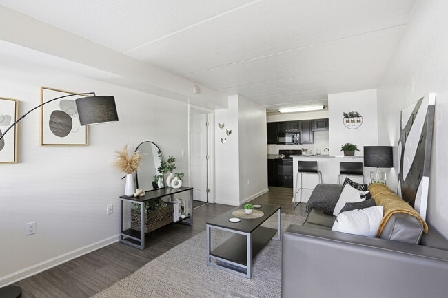 Experience Open-Concept Living with Stylish Furnishings at Legacy Student Living Near FSU - Legacy Student Living